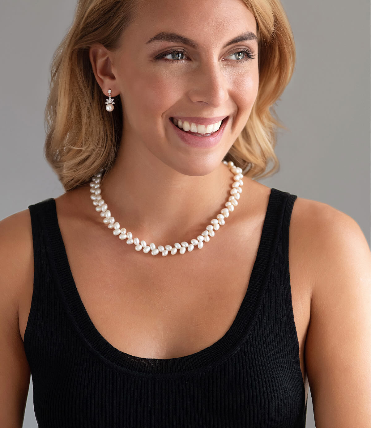 Pearl necklaces 